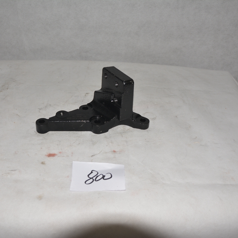 右悬置托架 (适用sfg18发动机)